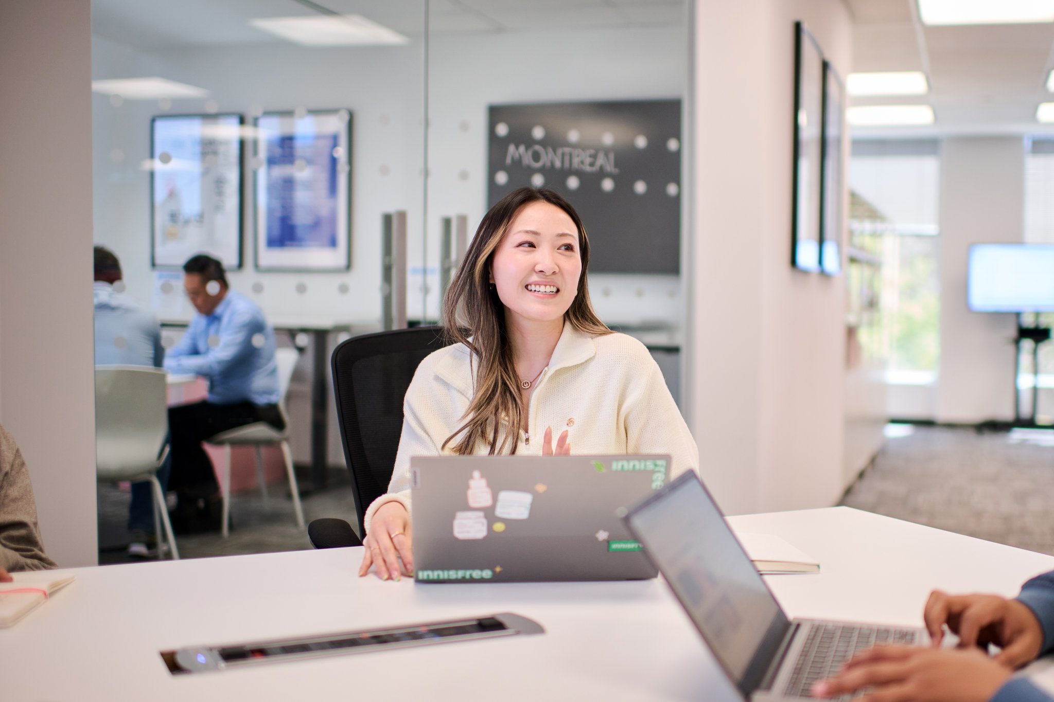 This blog post explores the role of recruitment photography in enhancing employee recruitment strategies, dives into why images are pivotal in the hiring process, and discusses how to measure the success of these visual strategies.