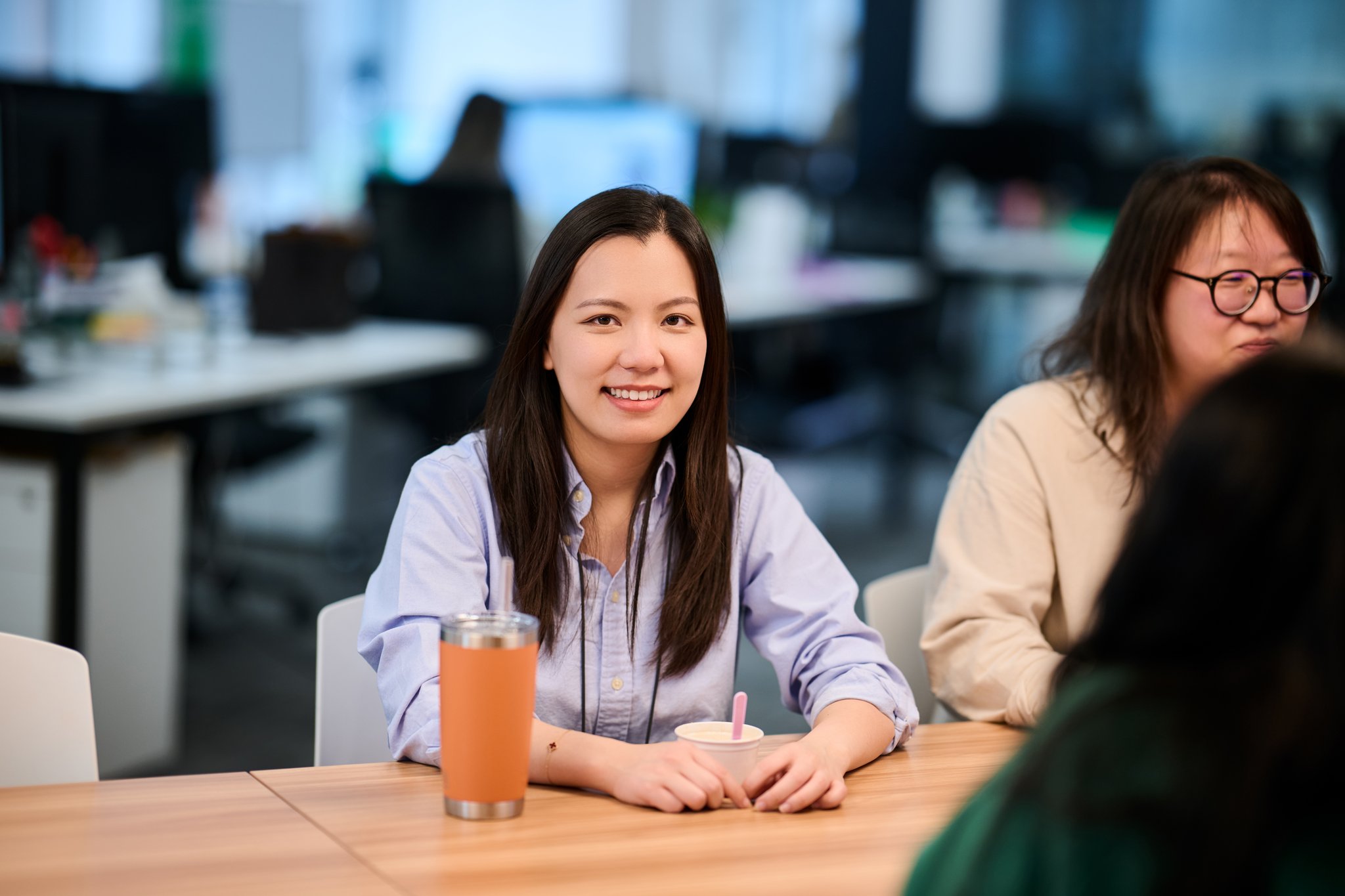 In today’s rapidly evolving marketplace, the concept of brand humanization has emerged as a pivotal strategy for businesses seeking to forge stronger connections with their target audience. When writing additional articles for our blog on topics such as trust and authenticity, the idea of humanization frequently arose. It felt worthwhile to dig deeper and explore why the concept of brand humanization is so prevalent in business.