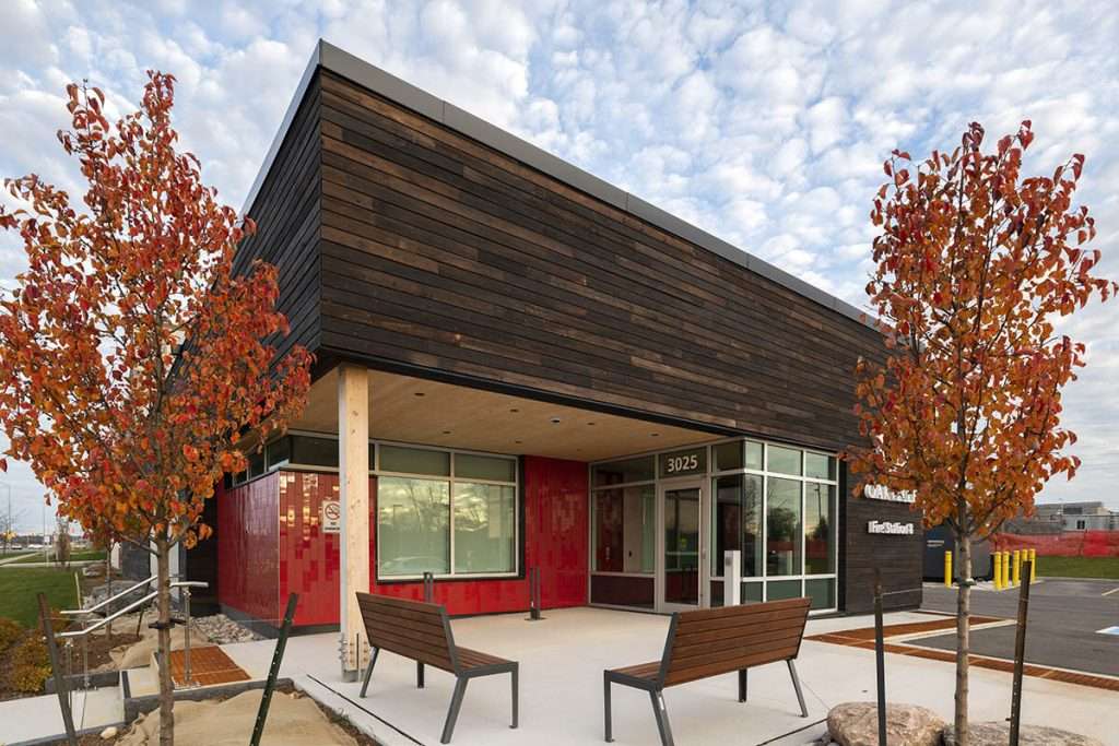 A new public project in architecture and design provides a comfortable seating area for visitors.