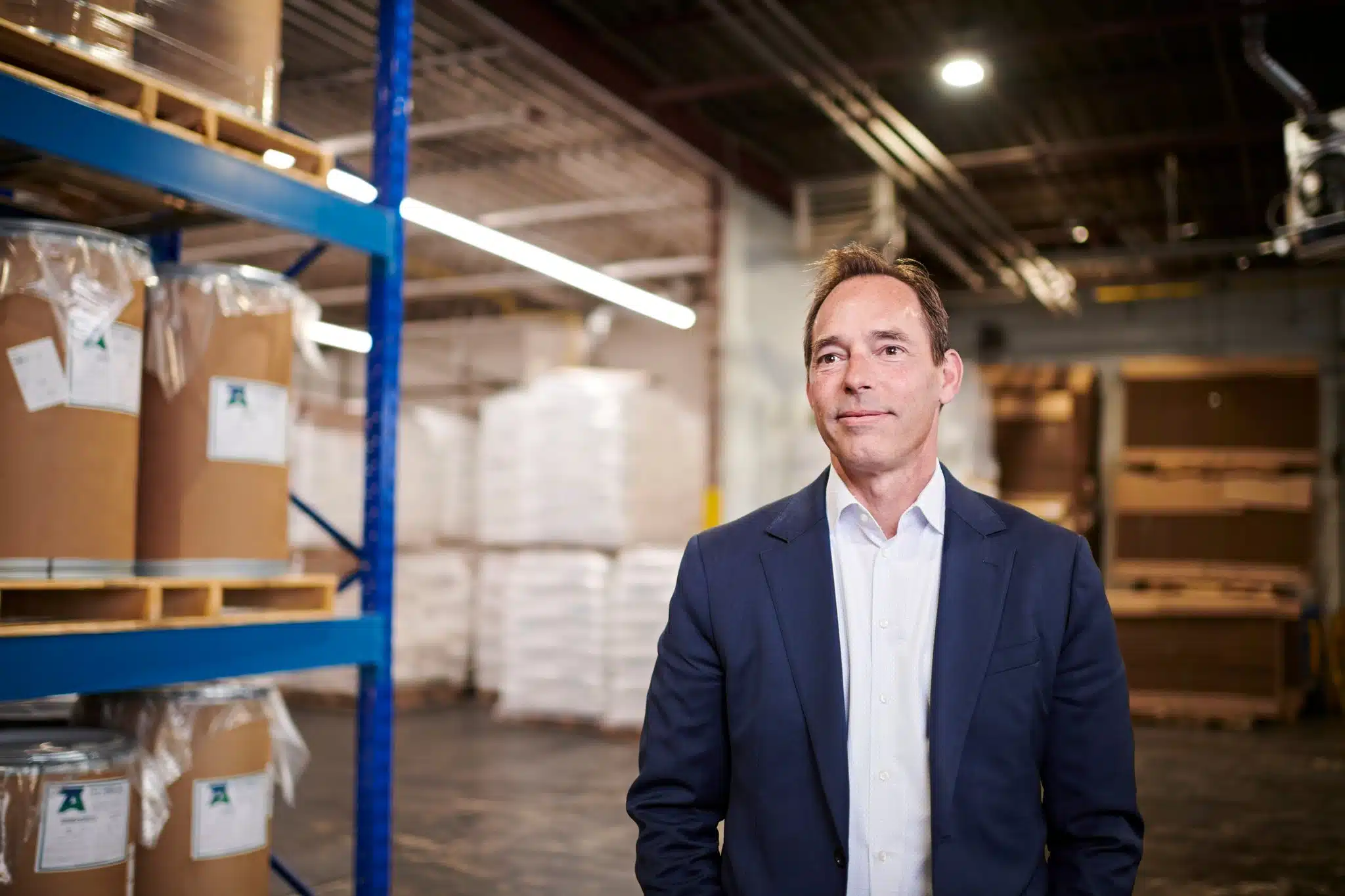 The following is a case study about a photography project we completed for technical adhesives, a manufacturer of industrial adhesives. Our client was looking for photographs of their employees working in their laboratory, manufacturing, and shipping facilities, to help tell the story of their brand.