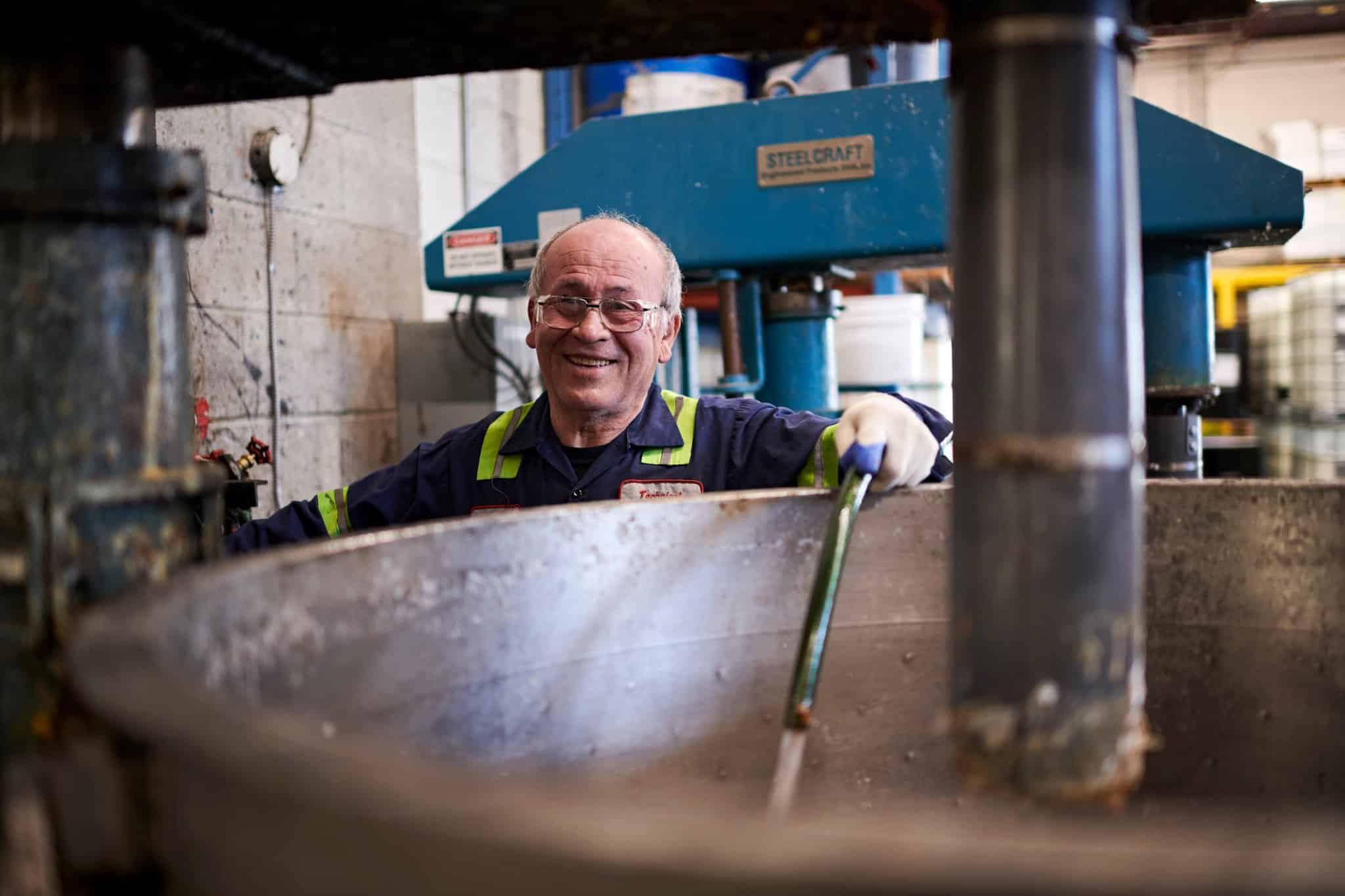 The following is a case study about a photography project we completed for technical adhesives, a manufacturer of industrial adhesives. Our client was looking for photographs of their employees working in their laboratory, manufacturing, and shipping facilities, to help tell the story of their brand.