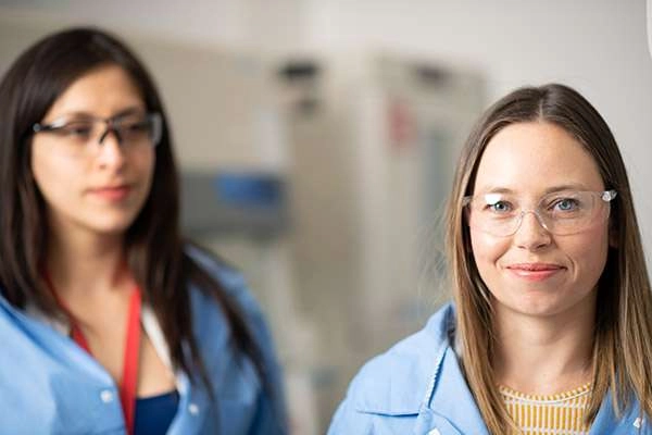 Photographing A Large Medical Research Facility - Dsc 7047Copy Two researchers in a lab