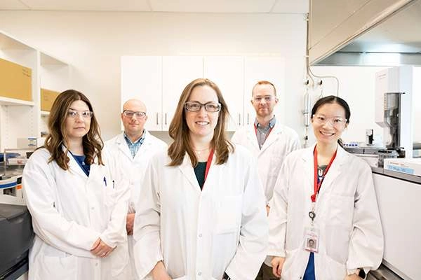 Photographing A Large Medical Research Facility - Dsc 7870Copy Workers pose in a laboratory