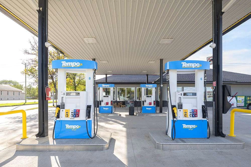 Tempo Gas Station Photography : On Brand - Gas Station Photography 008 A wide angle shot of the gas pumps, gives depth to the image. © robert lowdon