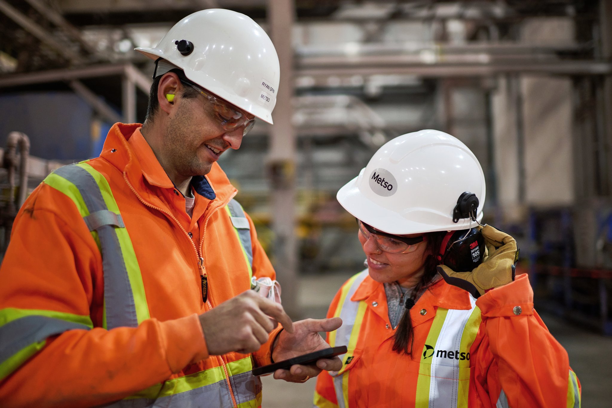 In today’s rapidly evolving marketplace, the concept of brand humanization has emerged as a pivotal strategy for businesses seeking to forge stronger connections with their target audience. When writing additional articles for our blog on topics such as trust and authenticity, the idea of humanization frequently arose. It felt worthwhile to dig deeper and explore why the concept of brand humanization is so prevalent in business.