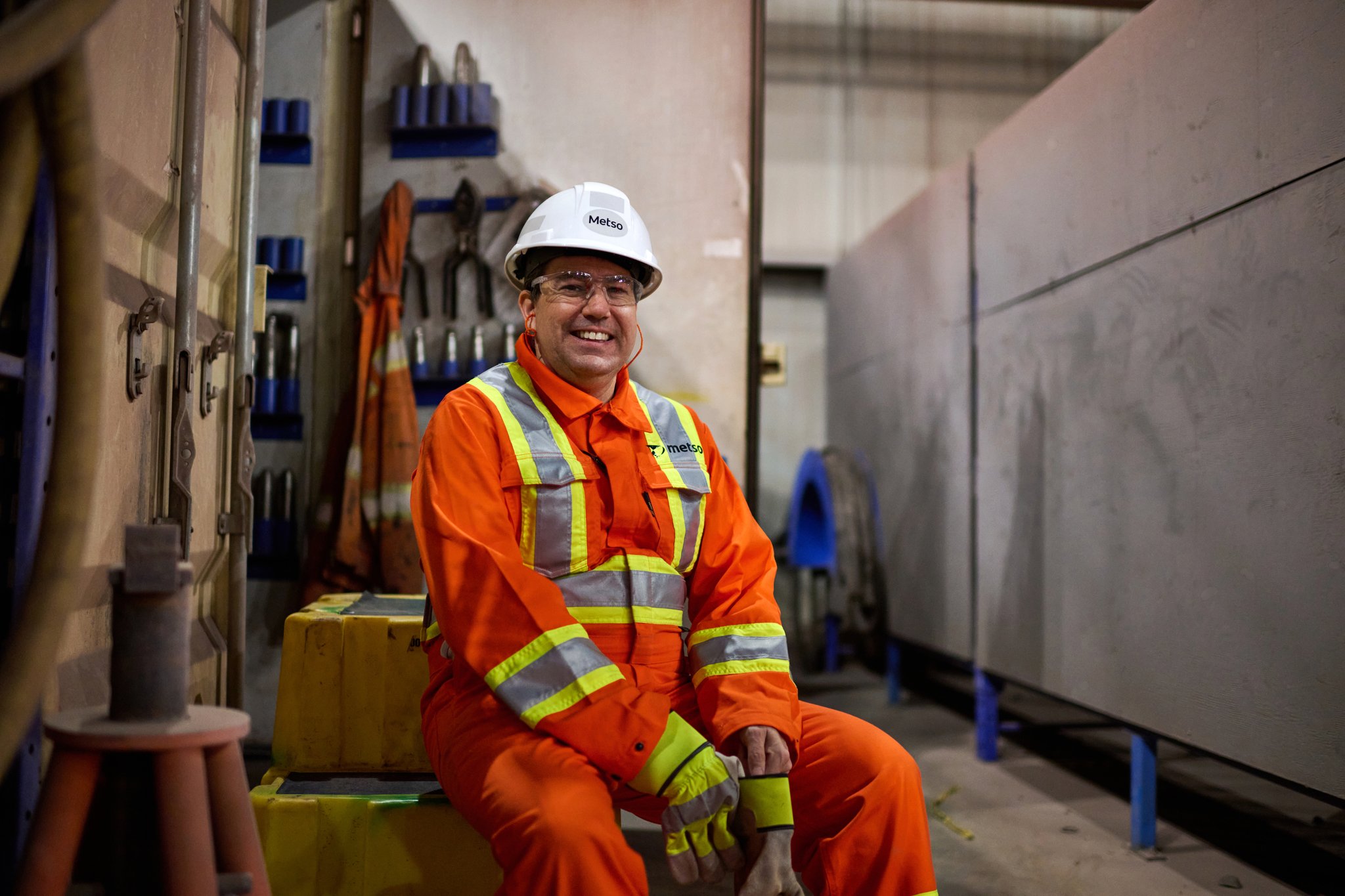 In today’s rapidly evolving marketplace, the concept of brand humanization has emerged as a pivotal strategy for businesses seeking to forge stronger connections with their target audience. When writing additional articles for our blog on topics such as trust and authenticity, the idea of humanization frequently arose. It felt worthwhile to dig deeper and explore why the concept of brand humanization is so prevalent in business.