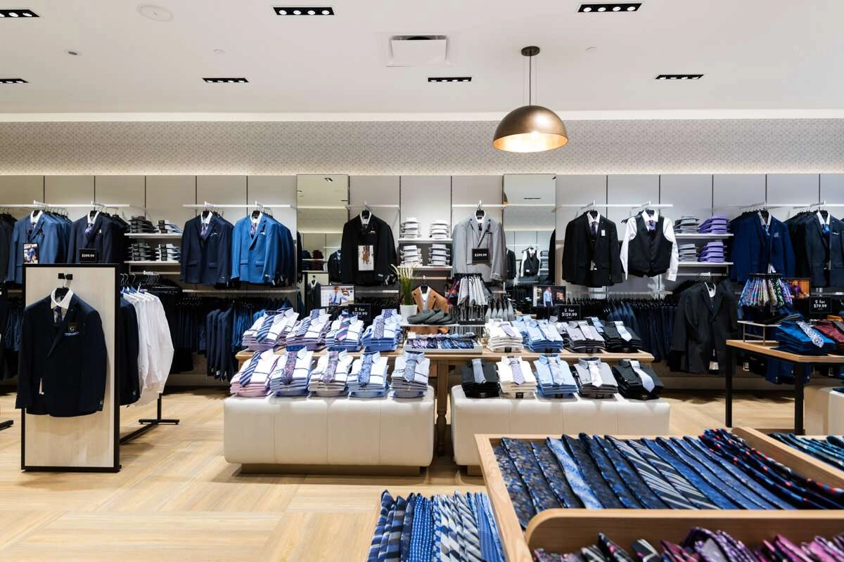 Straight on shot of opposing wall.