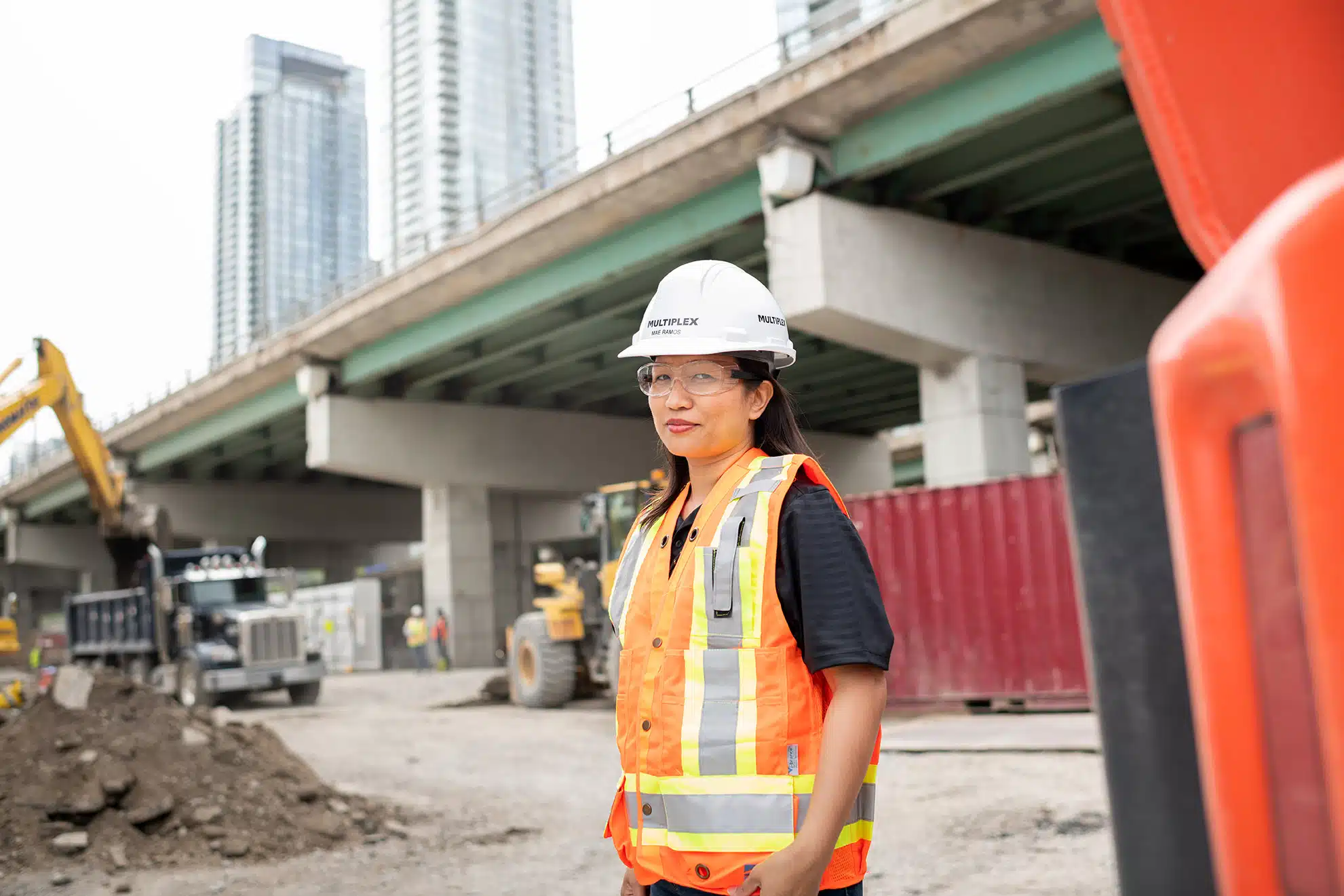 The following is a case study about a construction photography project we completed for multiplex, a leading global construction contractor. The project took place downtown toronto at the quay, a new 21-storey, 263-unit tower at 370 queens quay and a 77-unit extension at 350 queens quay. The goal of the construction photography project was to capture the leadership team of multiplex and their hard-working employees in action, highlighting the dedication and commitment to excellence that goes into every project they undertake.