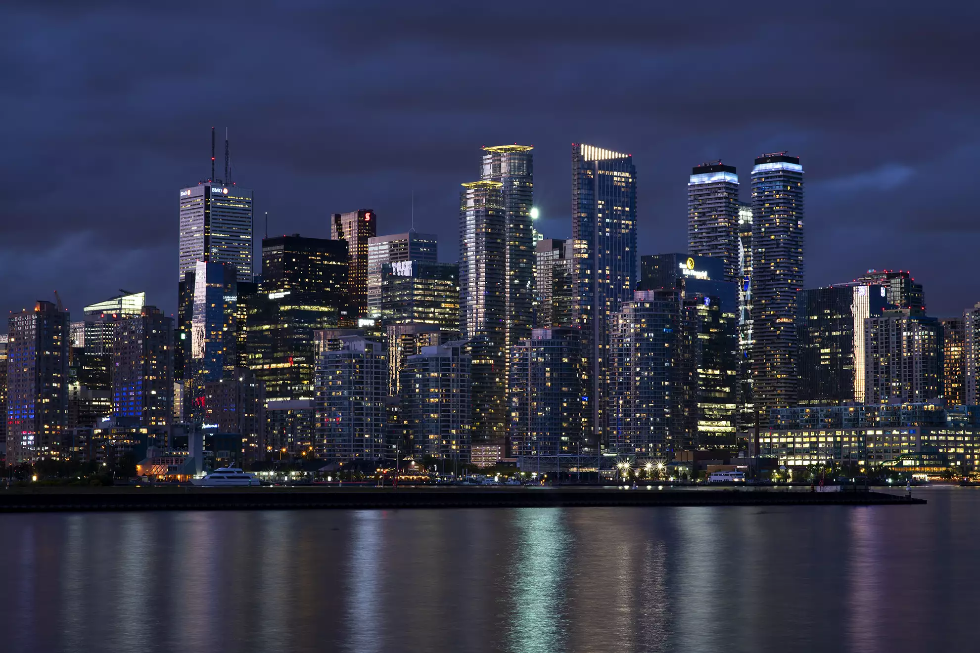 Toronto Photography: Capturing The Beauty Of Canada'S Largest City - Toronto Skyine From Ferry Toronto skyline photographed from ferry